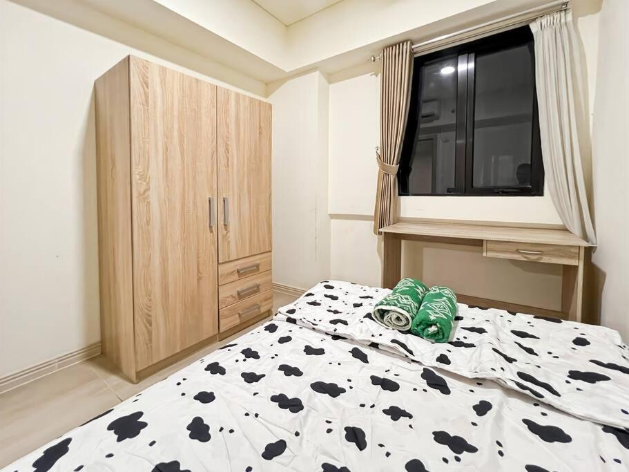 Apartemen Large 3br Meikarta With Wifi & Netflix By 2ndhome